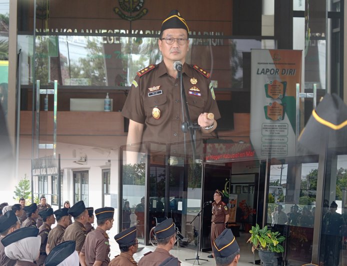 Apel Pagi di Halaman Kantor Kejari Kabupaten Madiun