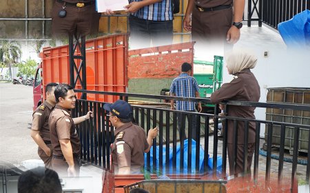 Serah Terima Barang Rampasan Negara berupa BBM jenis Solar dan Pertalite kepada pembeli yang sah melalui proses penjualan langsung