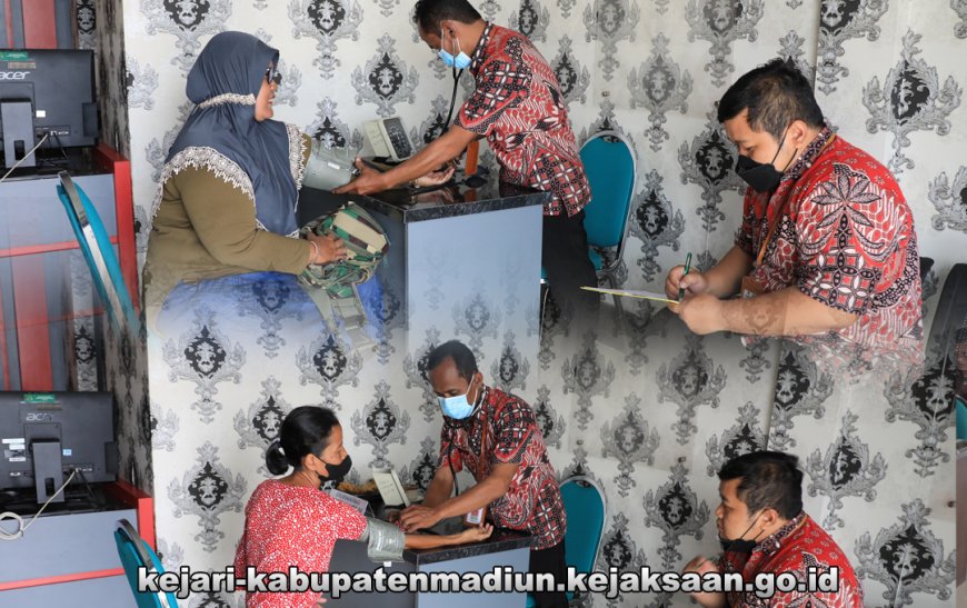 Pemeriksaan Kesehatan Gratis bagi pelanggar tilang di Wilayah Hukum Kabupaten Madiun