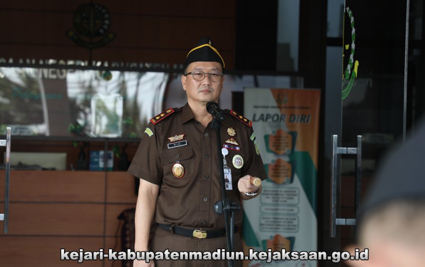 Apel Pagi yang dipimpin langsung oleh Kepala Kejaksaan Negeri Kabupaten Madiun
