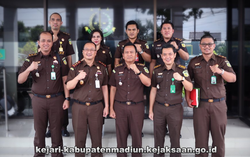 Kunjungan Eksaminasi dan Supervisi atas Penanganan Perkara Koneksitas Tindak Pidana Umum pada Kejaksaan Negeri Kabupaten Madiun oleh Kejaksaan Tinggi Jawa Timur