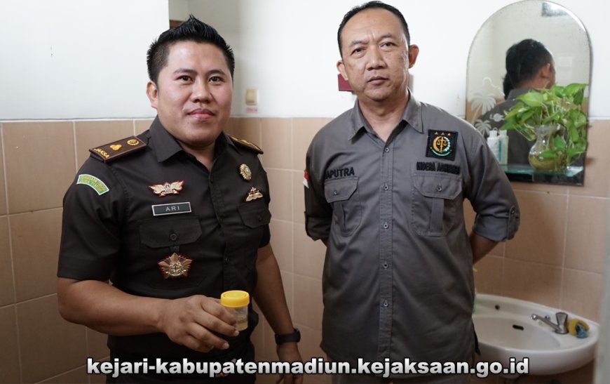 Test urine bagi seluruh Pegawai dan PPNPN