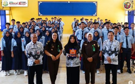 Jaksa Masuk Sekolah pada SMAN 2 Mejayan