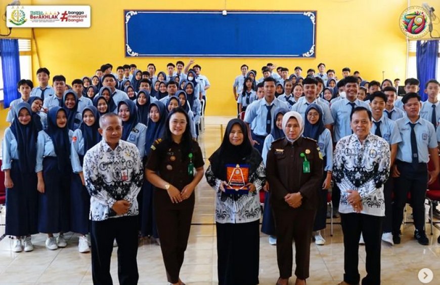 Jaksa Masuk Sekolah pada SMAN 2 Mejayan