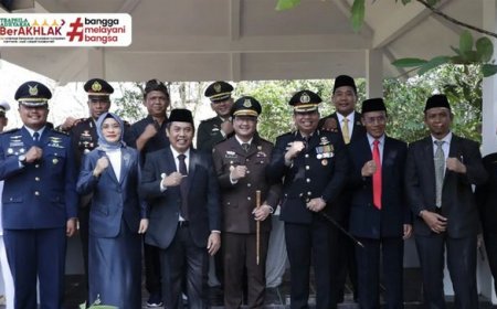 Kepala Kejaksaan Negeri Kabupaten Madiun menghadiri Upacara Peringatan Hari Kesaktian Pancasila Tahun 2024