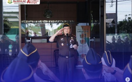 Apel Pagi yang dipimpin langsung oleh Kepala Kejaksaan Negeri Kabupaten Madiun