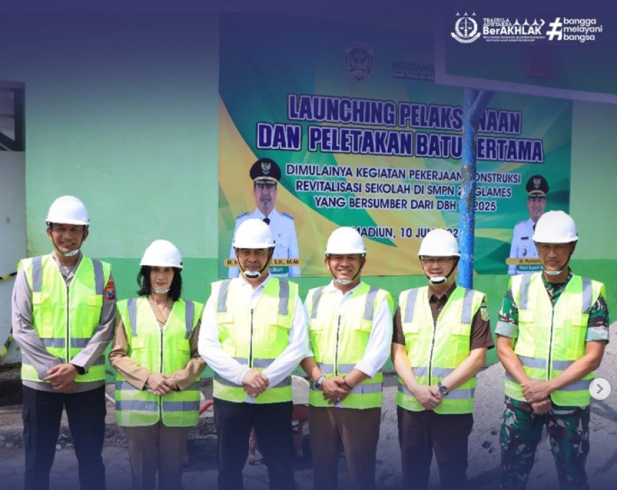 Peletakan Batu Pertama Program “Revitalisasi Prasarana Gedung Pendidikan Sub Bidang SD/SMP”