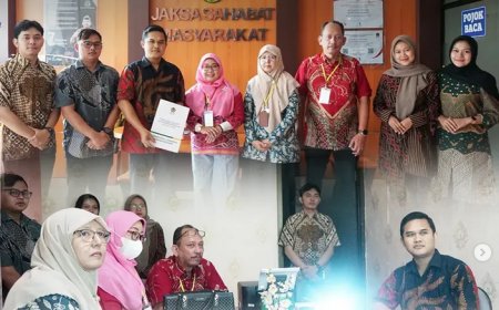 Penutupan Lelang Eksekusi Barang Rampasan Negara oleh Pejabat Lelang KPKNL Madiun yang bertempat di Kantor Kejaksaan Negeri Kabupaten Madiun