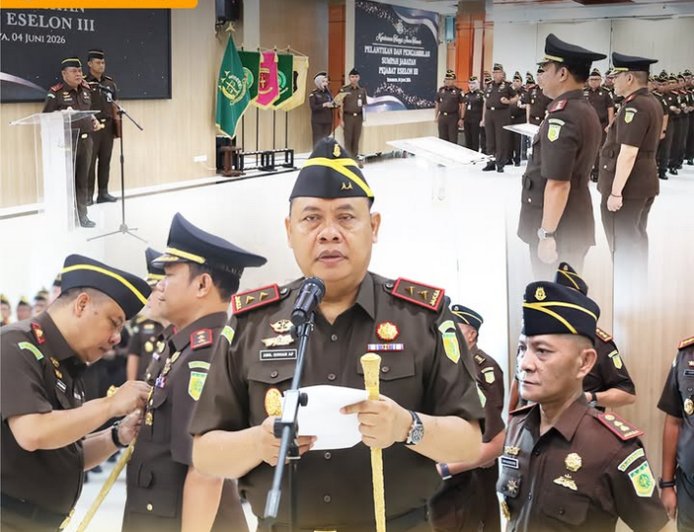 Pelantikan dan Pengambilan Sumpah Jabatan Pejabat Eselon III di lingkungan Kejaksaan Tinggi Jawa Timur